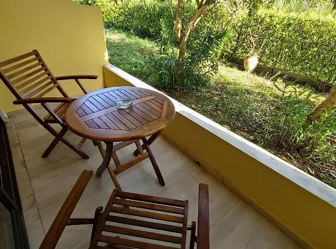 Apartment Alexandra 4 *